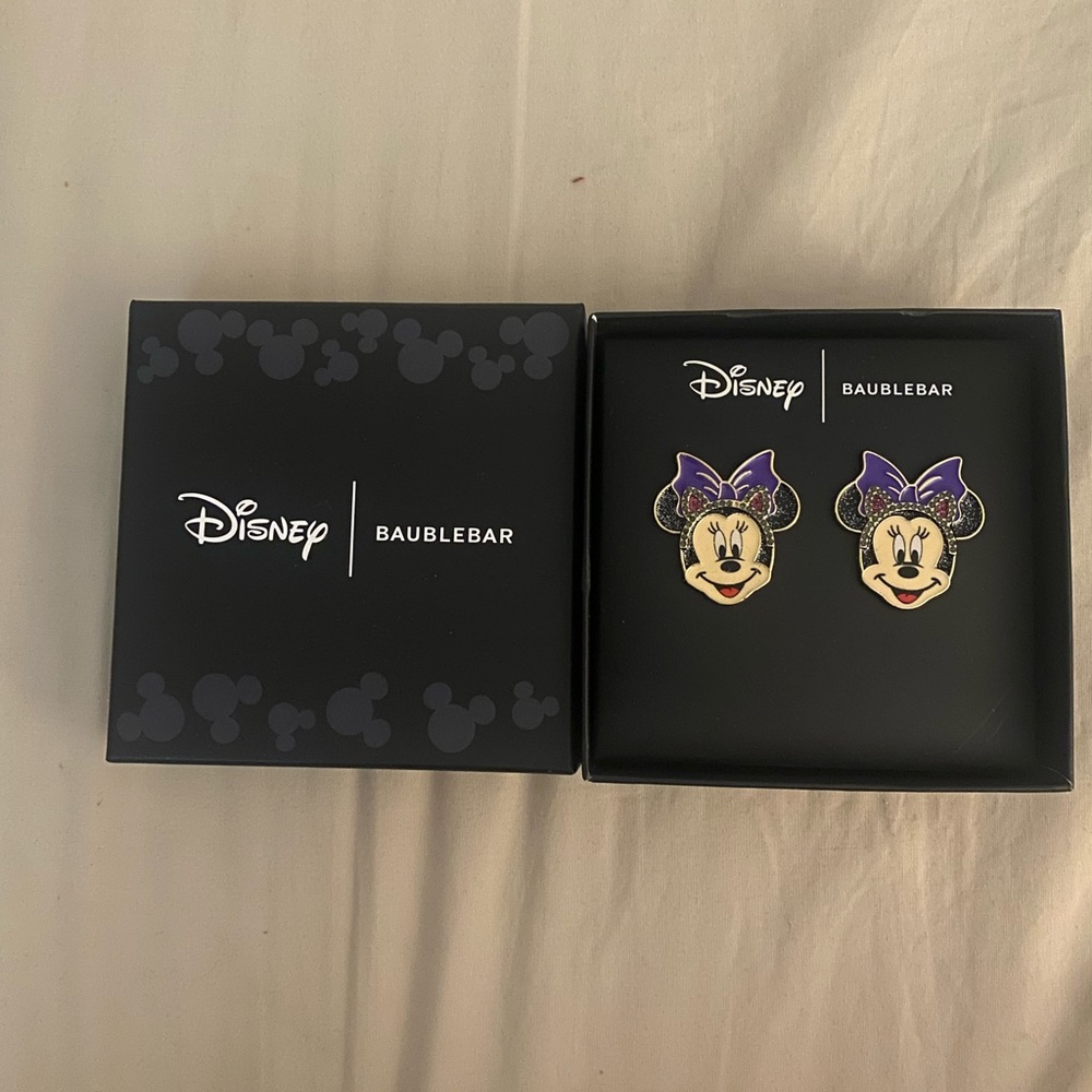 NEW Disney BaubleBar Minnie Mouse earrings